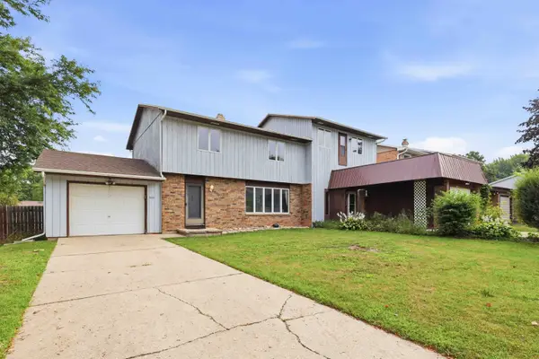 433 N St Bernard Drive, DE PERE, WI 54115