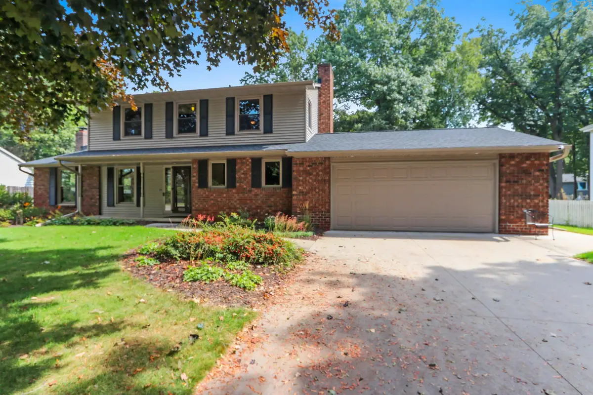 2697 Indian Hill Drive, Green Bay, WI 54313-4946 - #1