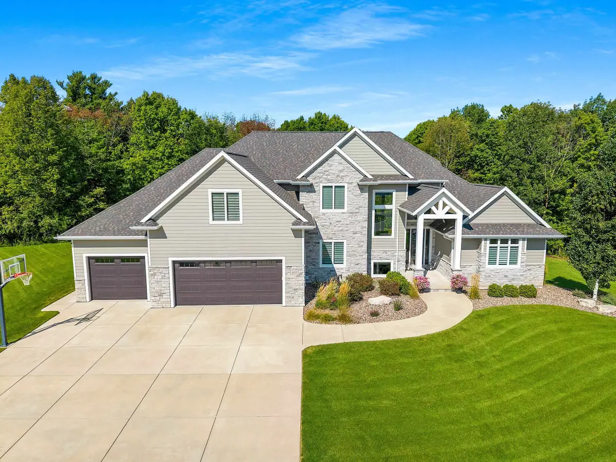1852 Ridgemont Circle, De Pere, WI 54115 - #1