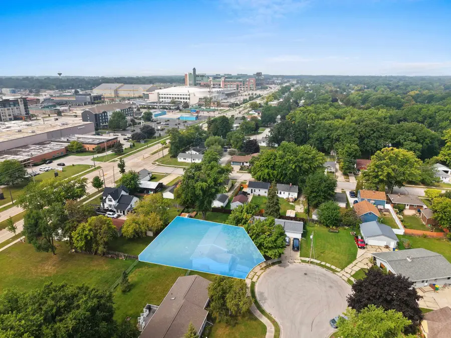 959 Redley Court, Green Bay, WI 54304-3711 - #2