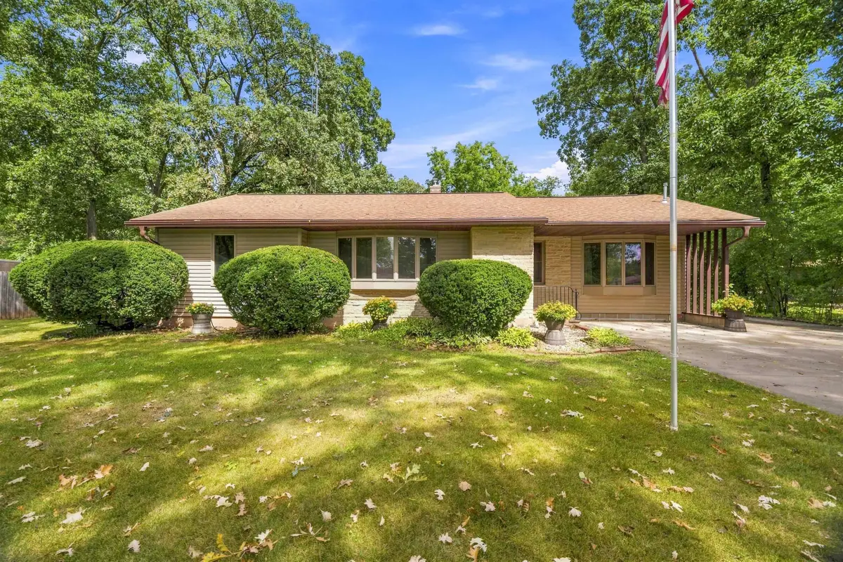 2878 Witzel Avenue, Oshkosh, WI 54904 - #1