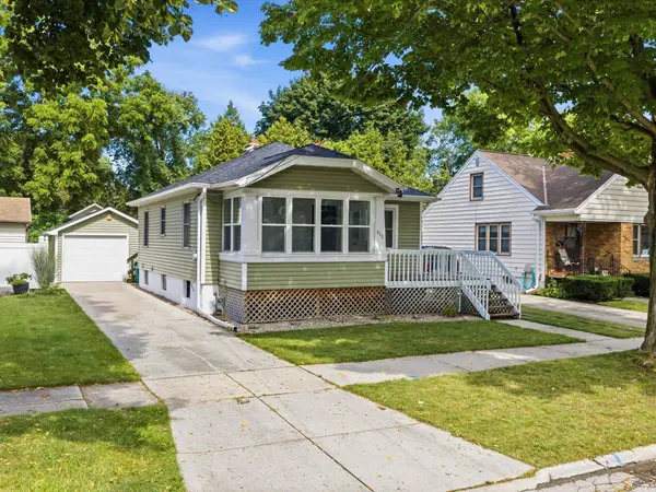 942 Division Street, GREEN BAY, WI 54303-2947