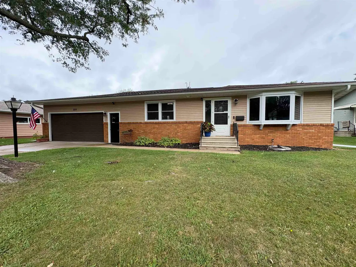 309 N Humphrey Circle, Shawano, WI 54166 - #1