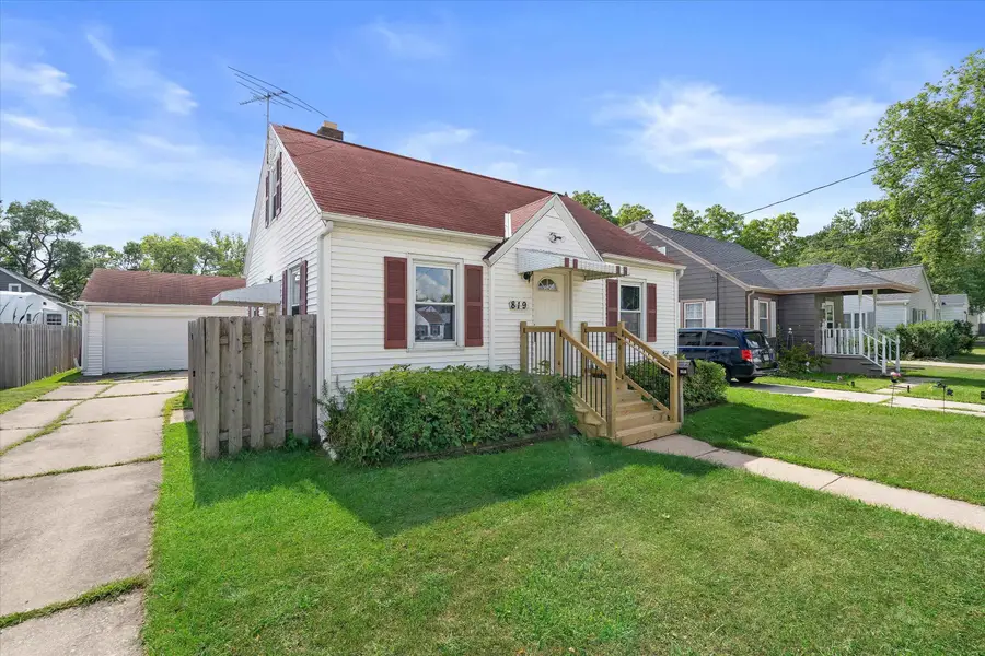 819 Mullet Place, Green Bay, WI 54304 - #2