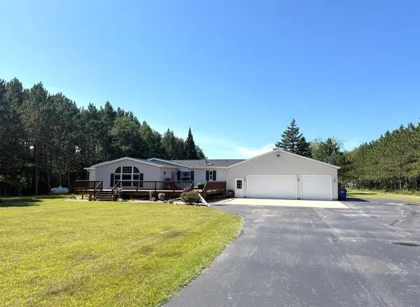 N2985 Spruce Road, CLINTONVILLE, WI 54929