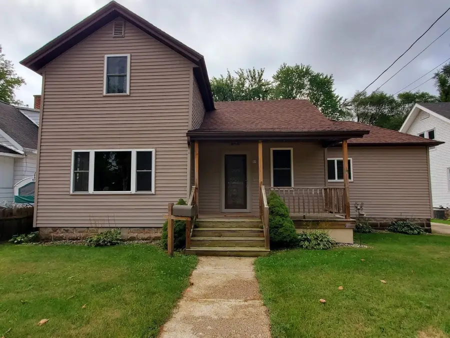 97 8th Street, Clintonville, WI 54929 - #2