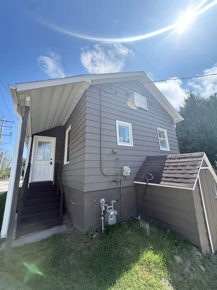 615 Superior Avenue, Oconto, WI 54153 - #3