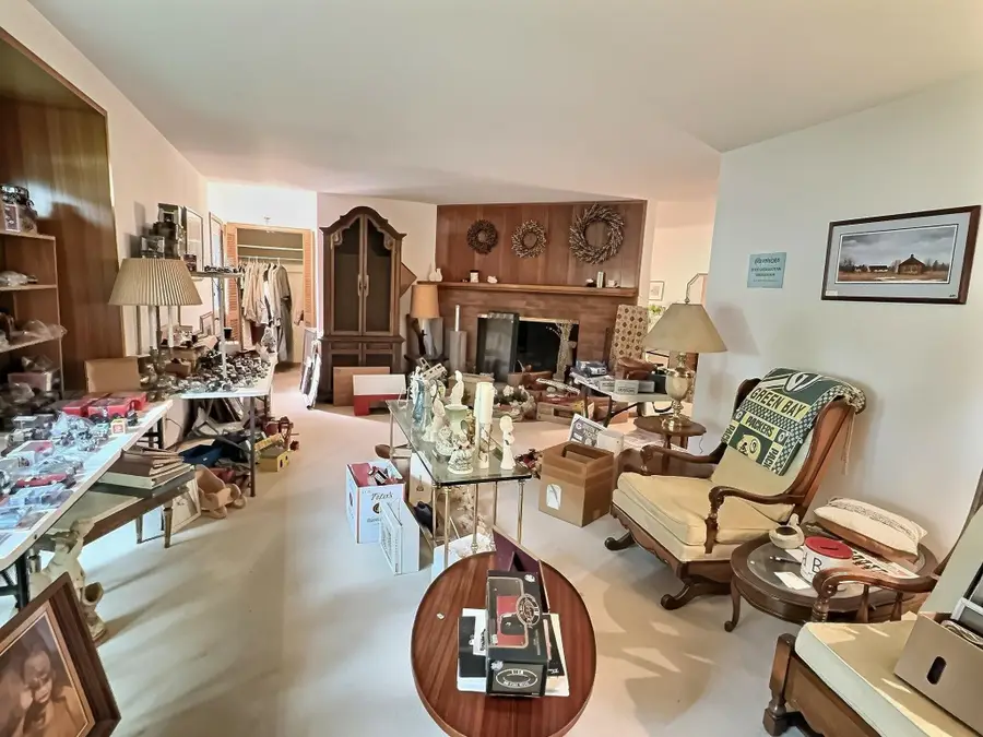 2573 Oregon Street, Oshkosh, WI 54902 - #2