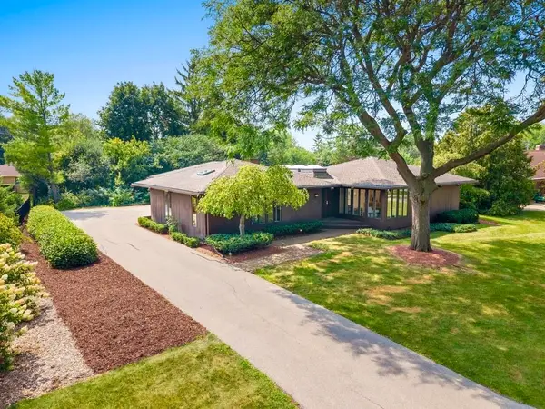 221 Rosemont Drive, ALLOUEZ, WI 54301-2614