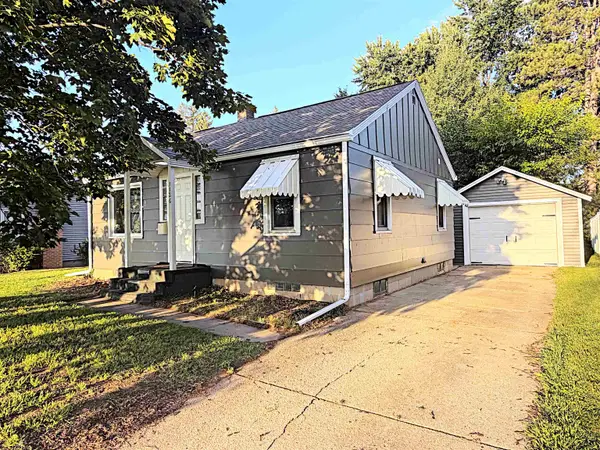 1126 S Evergreen Street, SHAWANO, WI 54166
