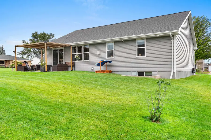 2608 Hendricks Avenue, Kaukauna, WI 54130-3535 - #2