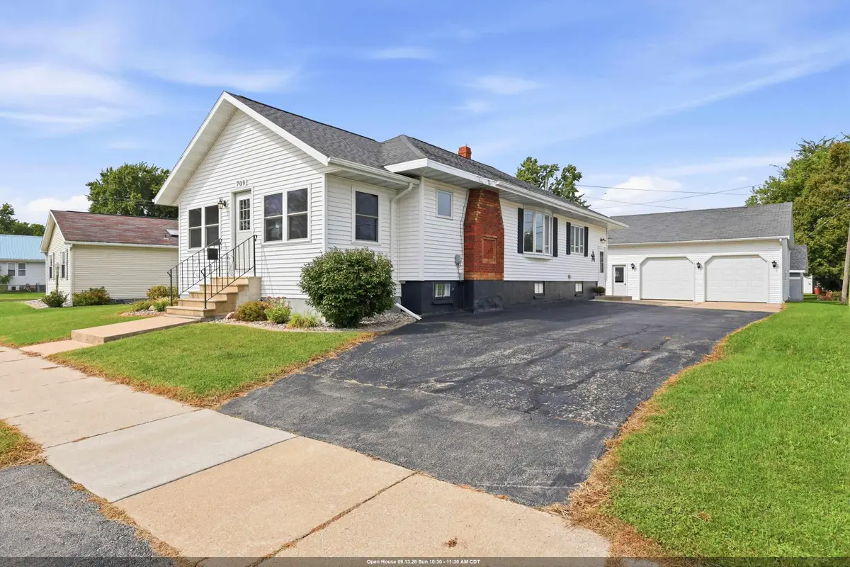 709 W North Water Street, New London, WI 54961 - #1