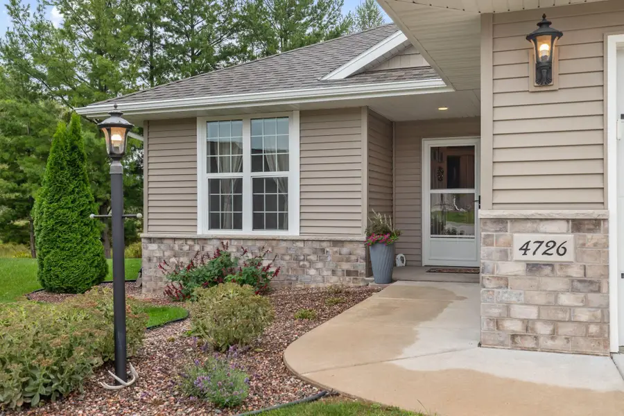 4726 N Tony Court, Appleton, WI 54913-2310 - #3