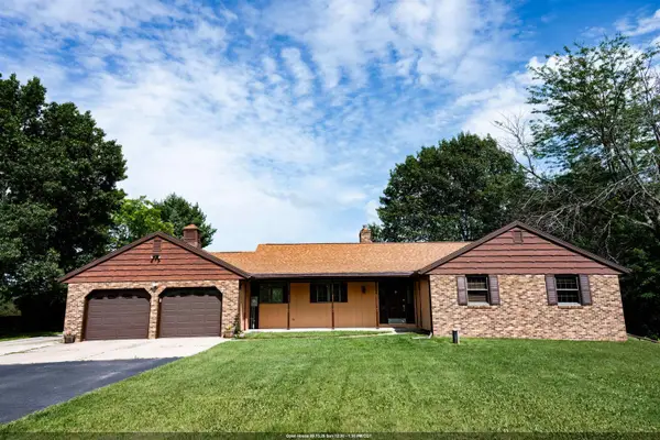 N5640 Fairway Drive, NEW LONDON, WI 54961