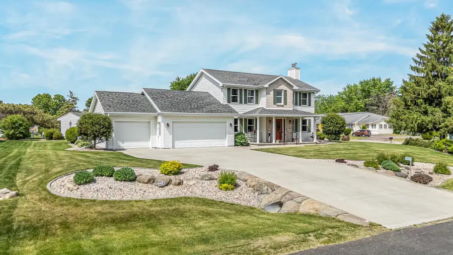 W6108 Long Court, Appleton, WI 54914 - #2