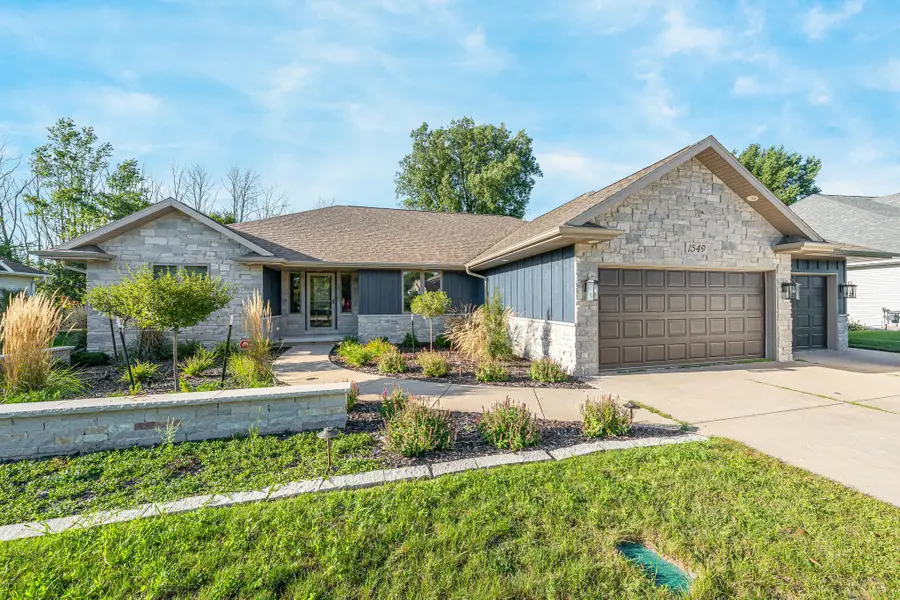 1549 Belle Plane Circle, Green Bay, WI 54313-3211 - #2