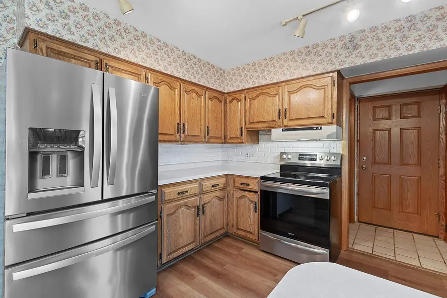 896 W 18th Avenue, Oshkosh, WI 54902 - #2