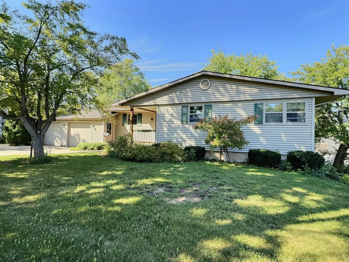 1005 S Webster Avenue, Omro, WI 54963 - #1