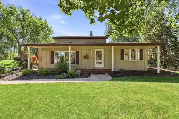 W3187 Creek View Lane, APPLETON, WI 54915