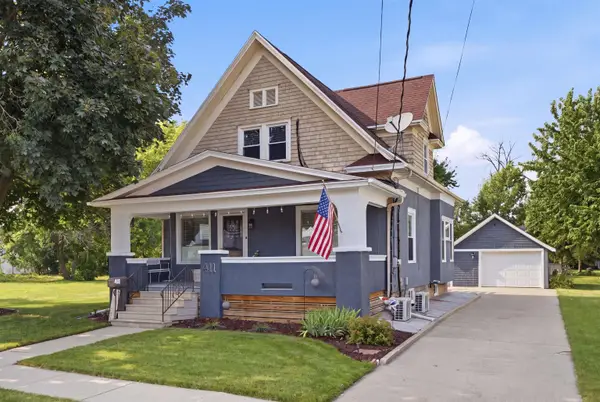 411 Monroe Street, NEENAH, WI 54956