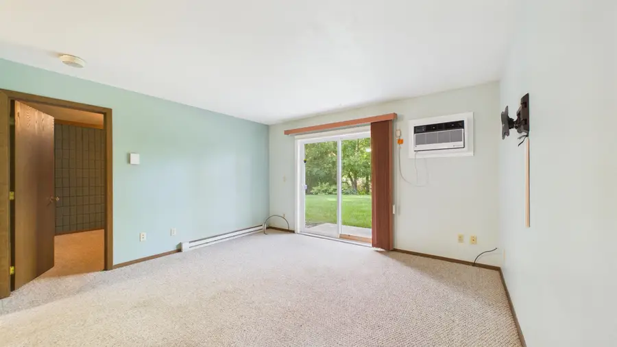 1 Altendorf Place #8, Kaukauna, WI 54130 - #3