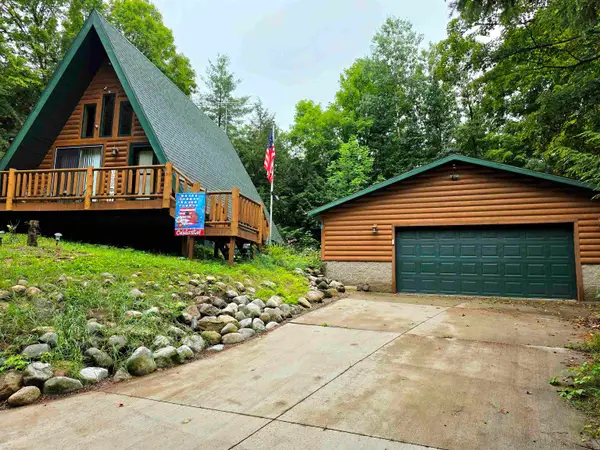 13858 Section 4 Lane, MOUNTAIN, WI 54149