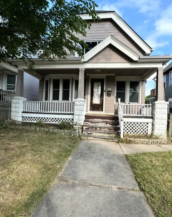1020 S 32nd Street, MILWAUKEE, WI 53215-1552
