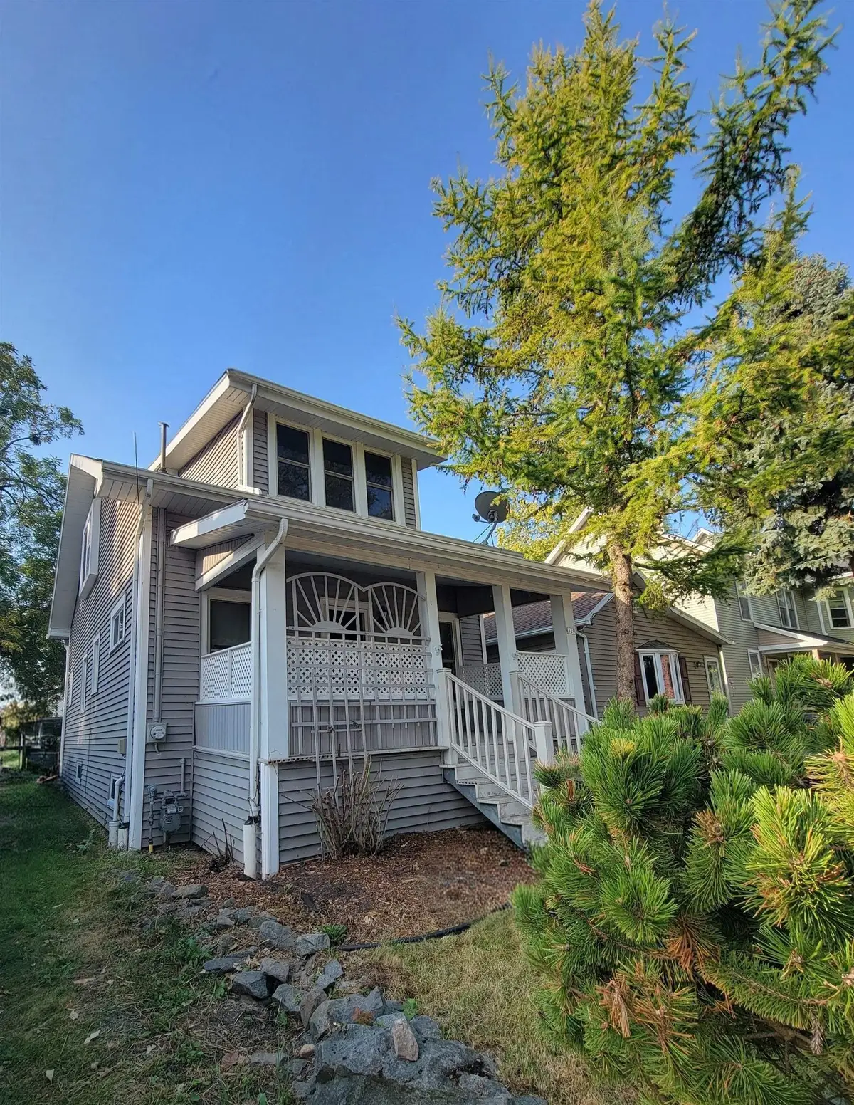 319 W Melvin Avenue, Oshkosh, WI 54901-3720 - #1