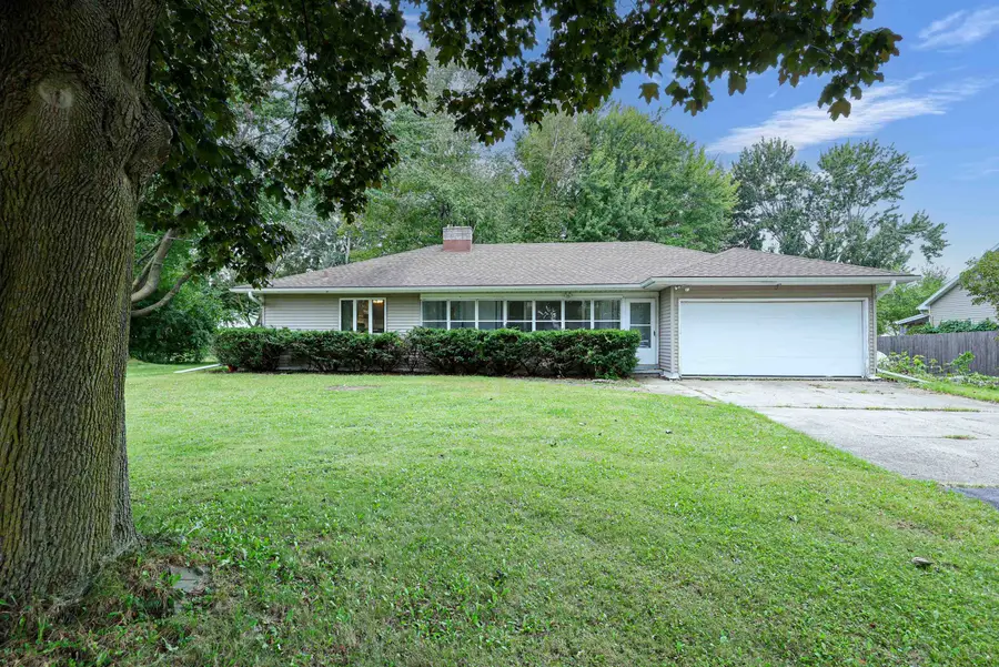 4939 N Meade Street, Appleton, WI 54913-8306 - #2
