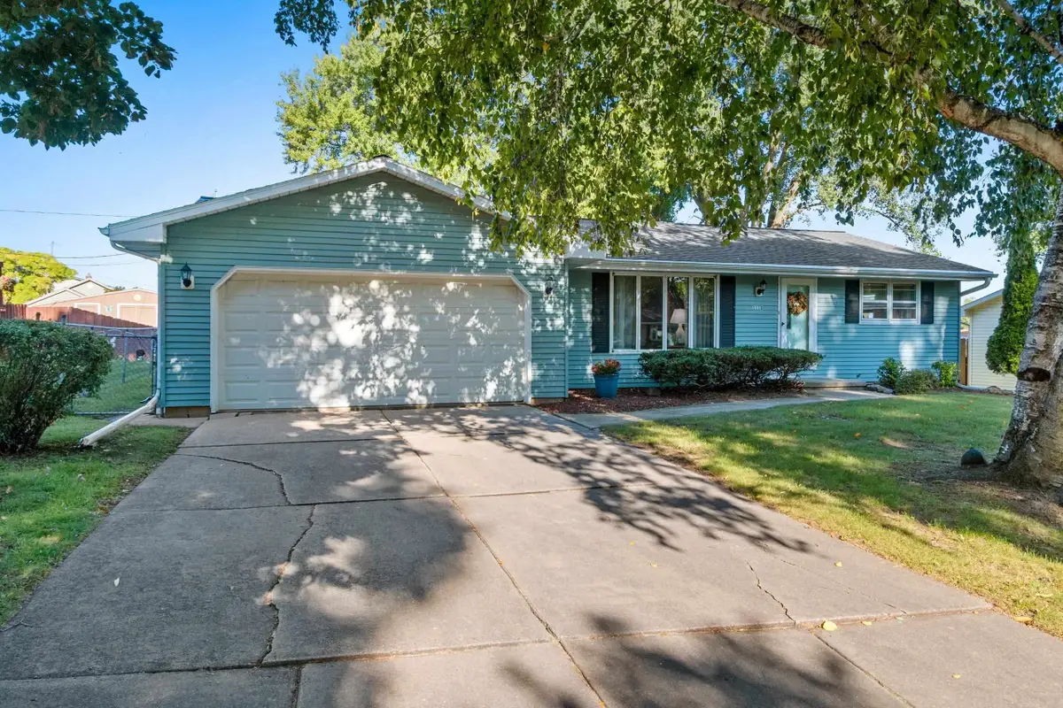 1110 Michaline Drive, Green Bay, WI 54304-2031 - #1