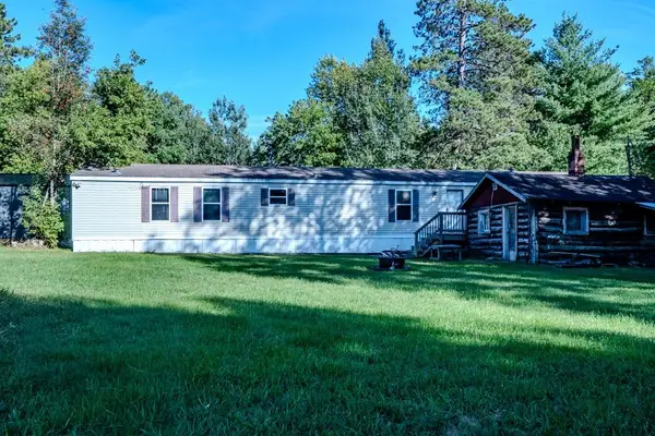 W12263 County Road W, CRIVITZ, WI 54114