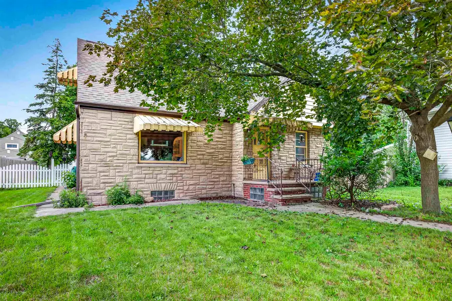 420 Klein Street, Kaukauna, WI 54130 - #2