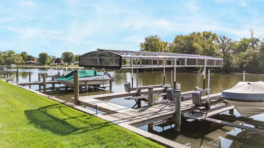 806 E River Drive, Omro, WI 54963 - #3
