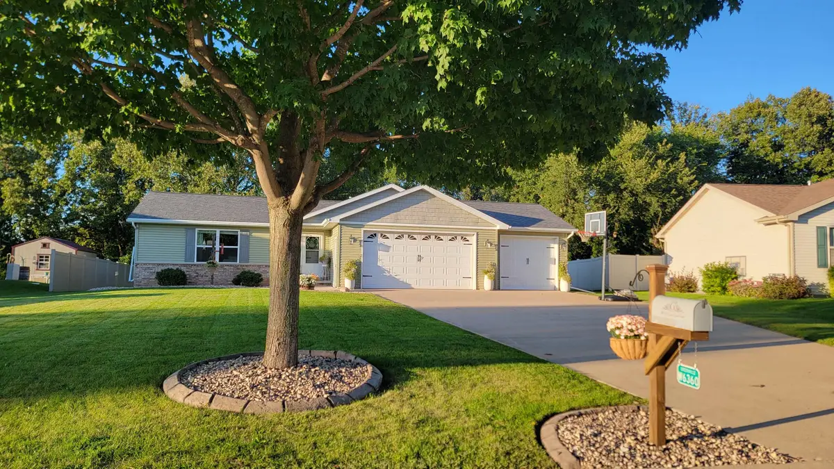 W6360 Goose Creek Circle, Greenville, WI 54942 - #1