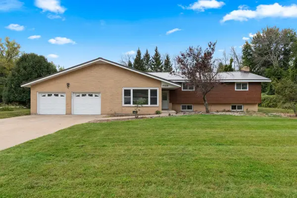 1529 Lakeview Drive, GREEN BAY, WI 54313