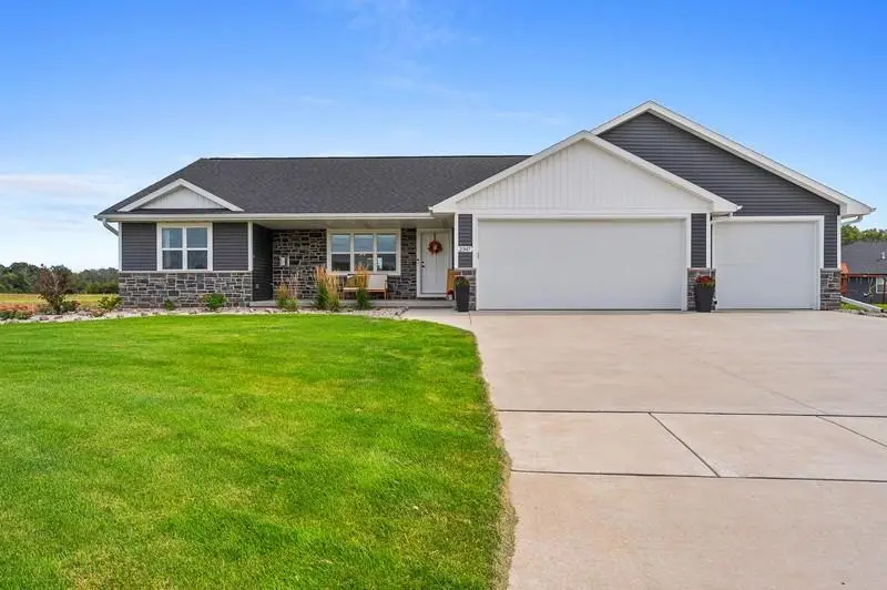 2347 Tigerwood Trail, De Pere, WI 54115 - #2