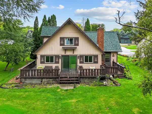 N8629 Shady Drive, FOND DU LAC, WI 54937