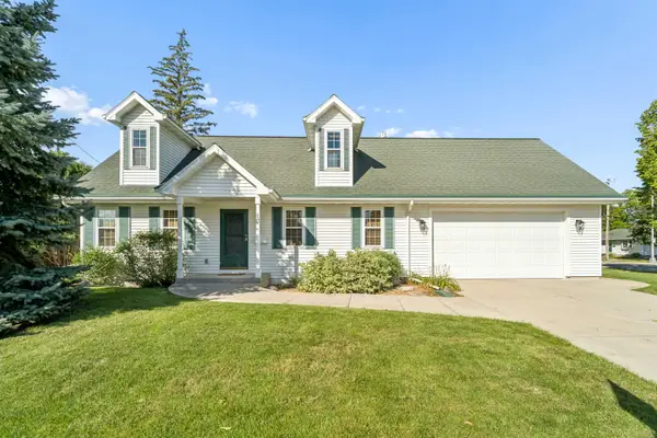 10 S Royal Avenue, FOND DU LAC, WI 54935