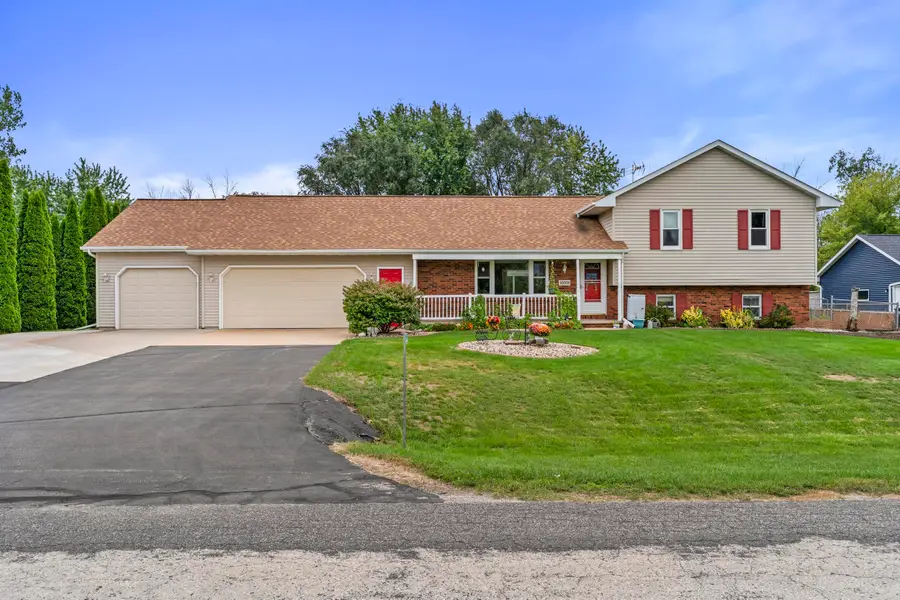 N1576 Evening Star Drive, Greenville, WI 54942 - #2