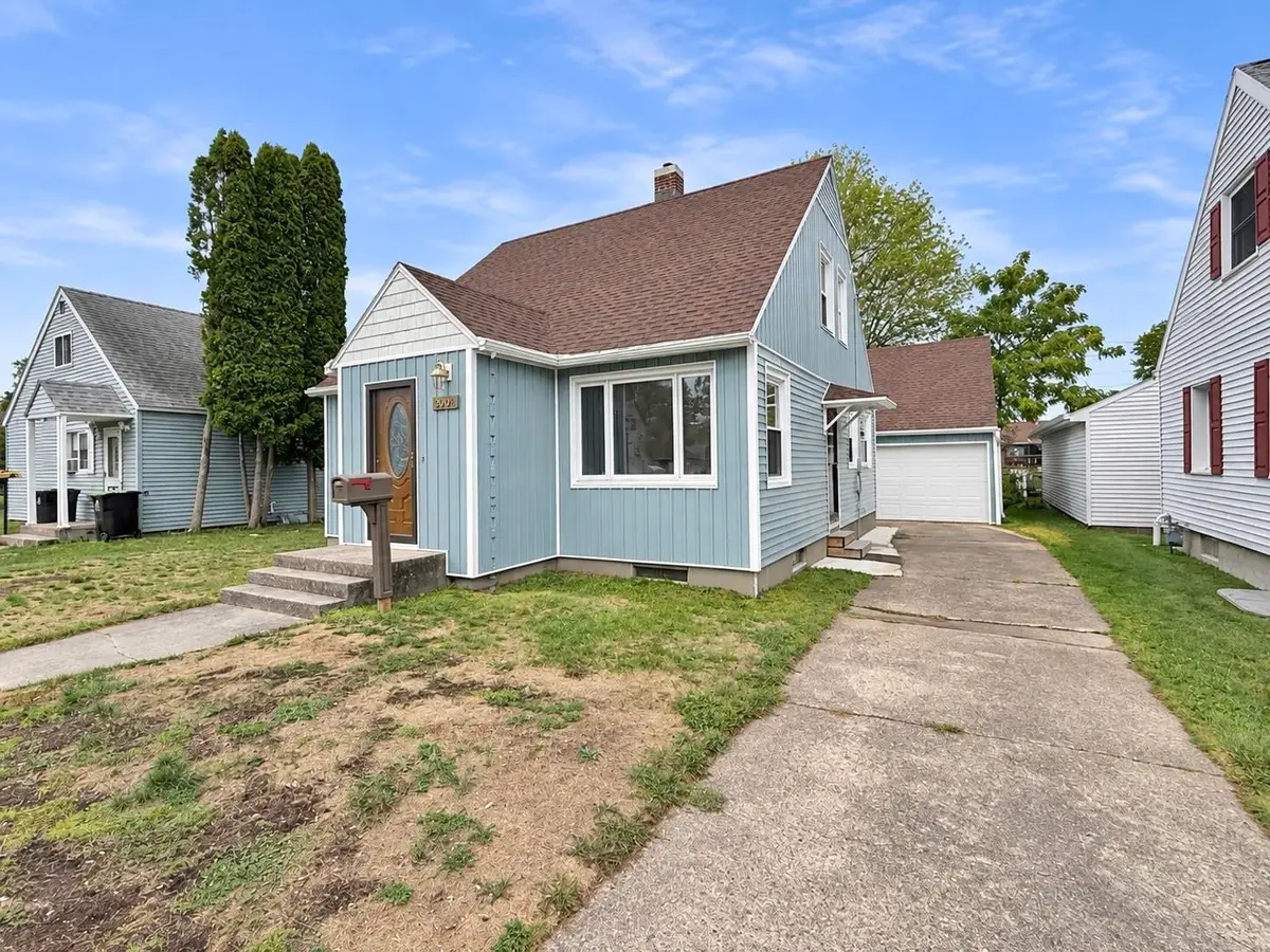 2004 17th Avenue, Menominee, MI 49858 - #1