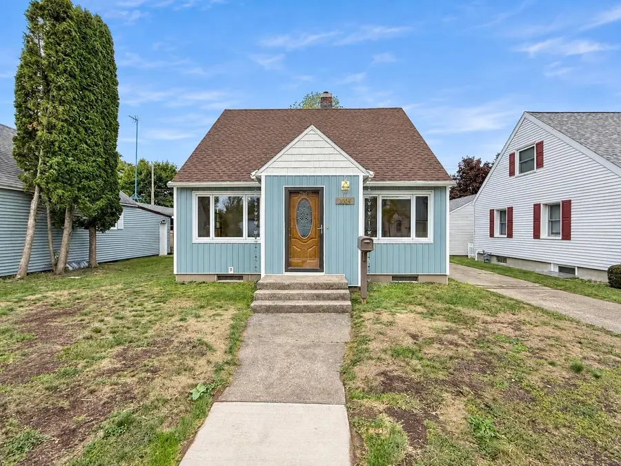 2004 17th Avenue, Menominee, MI 49858 - #2