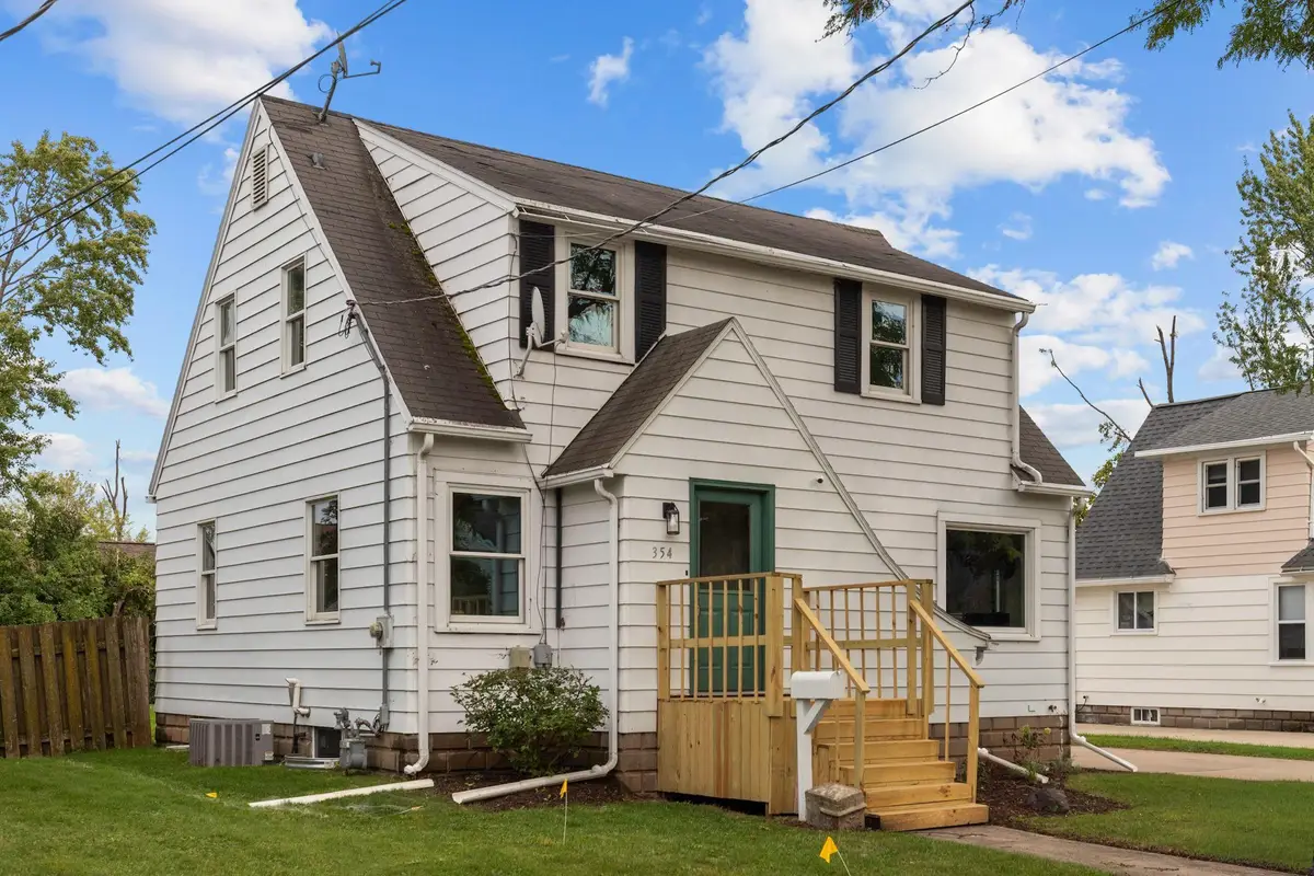 354 Oak Street, Menasha, WI 54952-3336 - #1