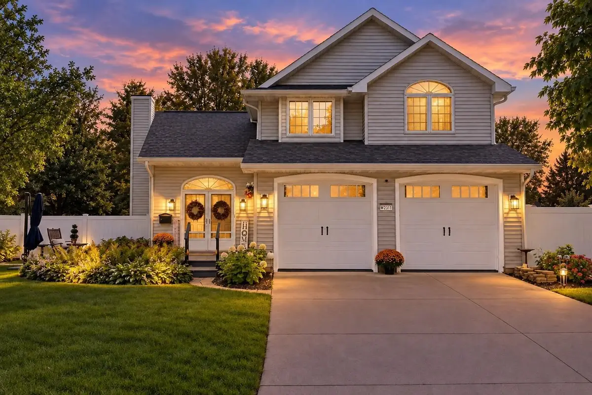 W2311 Valleywood Lane, Appleton, WI 54915-8711 - #1