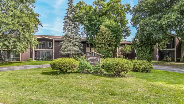 1699 Alcan Drive #212, MENASHA, WI 54952