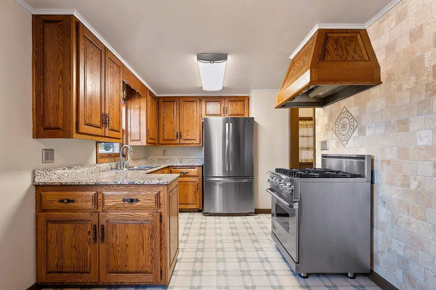 1934 Debra Lane, Green Bay, WI 54302-2218 - #3