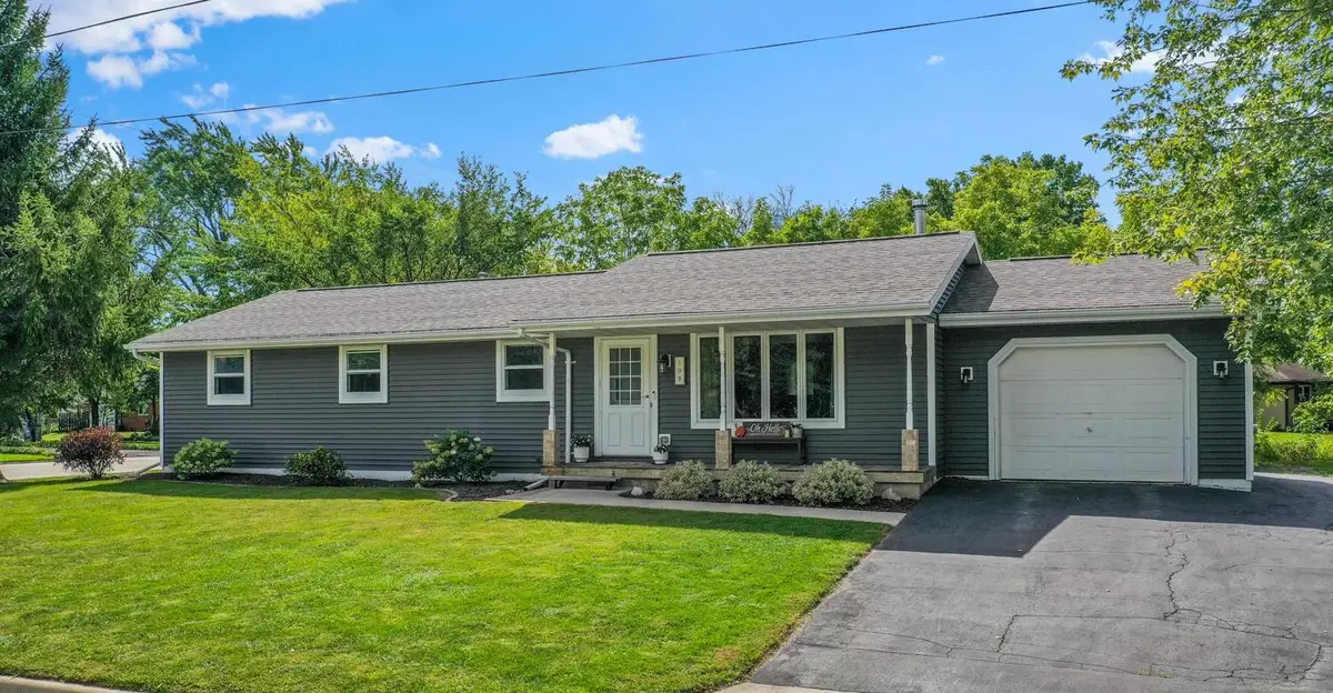198 E Green Bay Street, Pulaski, WI 54162-9771 - #1