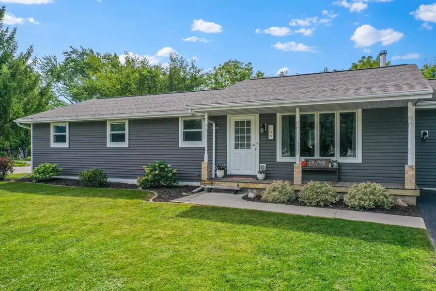198 E Green Bay Street, Pulaski, WI 54162-9771 - #3