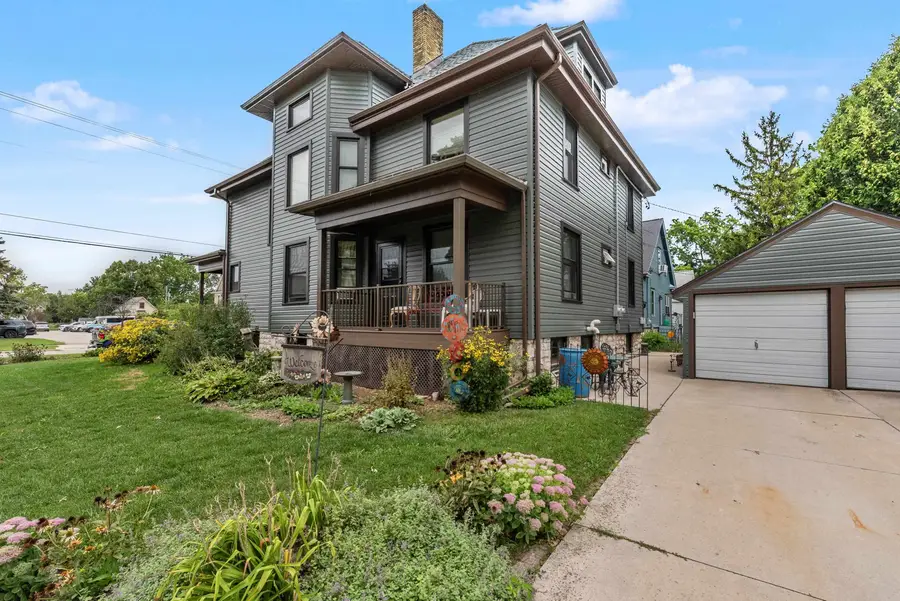 136 E Merrill Avenue, Fond Du Lac, WI 54935 - #3
