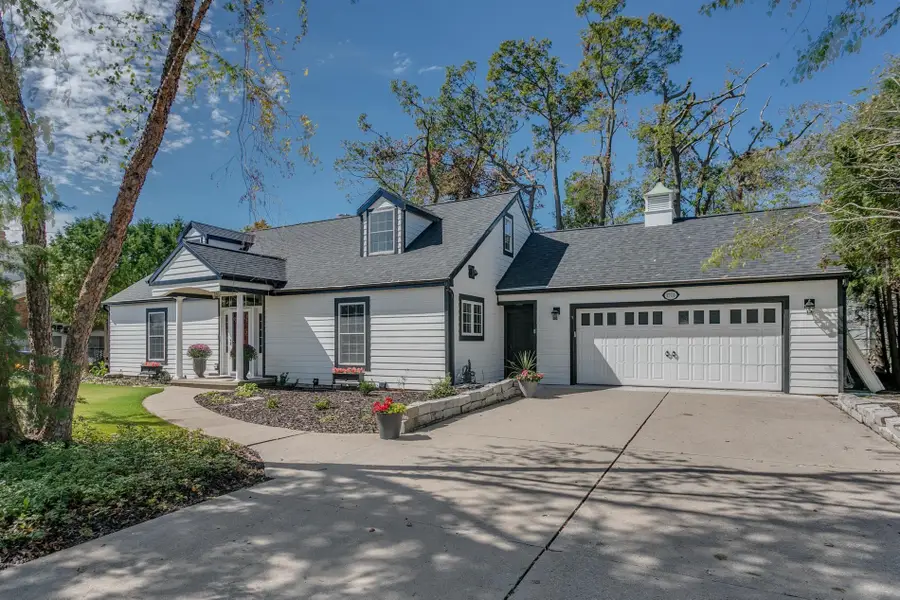 1701 S Hillcrest Drive, Appleton, WI 54914 - #3