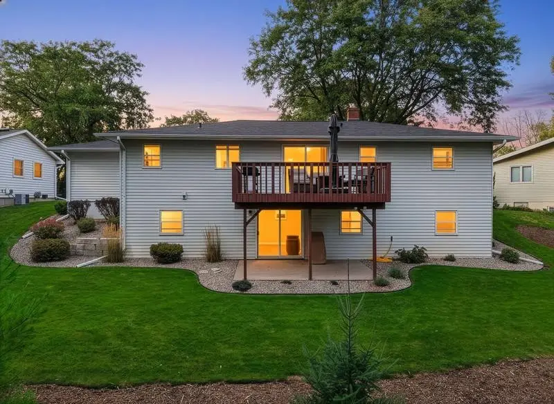 25 St Charles Place, Little Chute, WI 54140 - #2